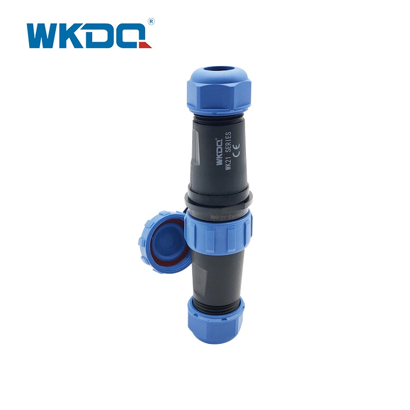 Conector roscado à prova d'água